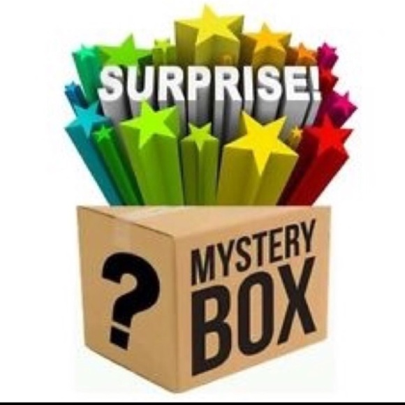 Other - Mystery Box🤷🏻‍♀️🎁  build your closet today